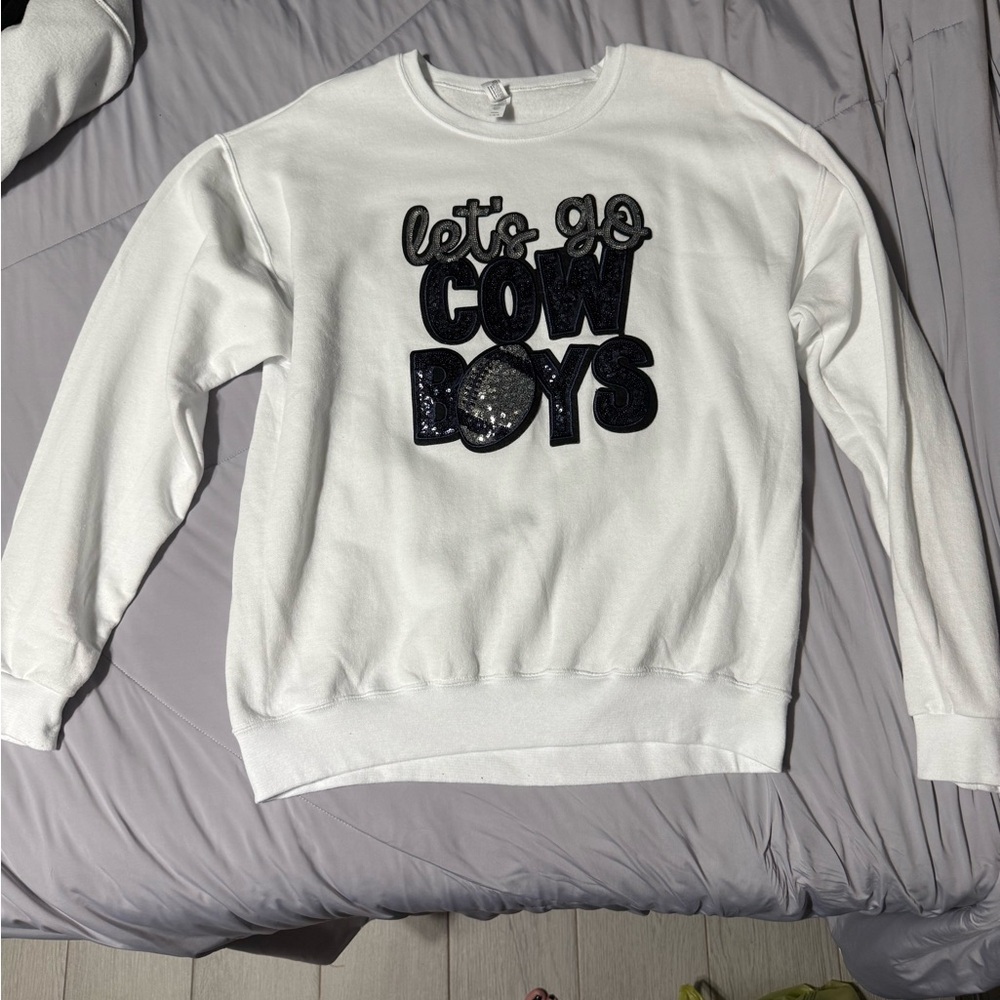 White Graphic Women’s sweater! Custom made,size large.